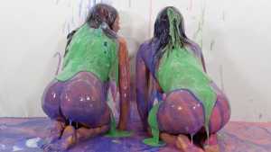 jess-and-lola-in-the-gunge-del_2_6.jpg
